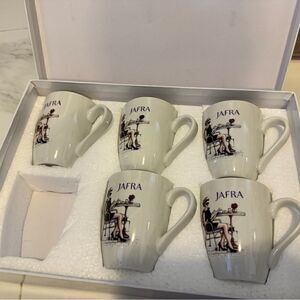 5 jafra mugs #16
